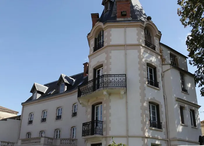 Chateau Les 4 Saisons