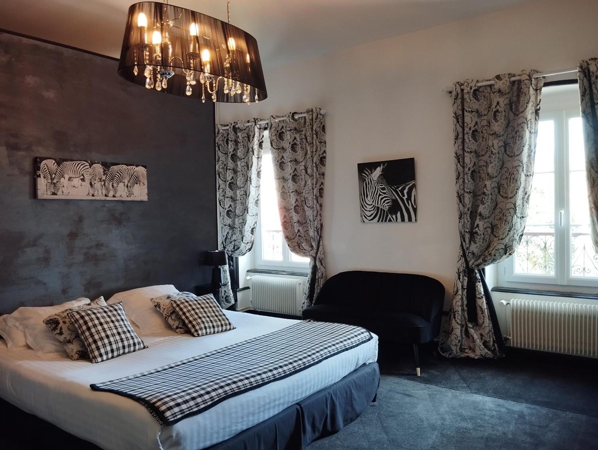 Chateau Les 4 Saisons Bed & Breakfast *